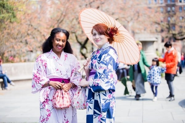 Visitors at Sakura Matsuri. Photo by Liz Ligon. Courtesy of Brooklyn Botanic Garden.